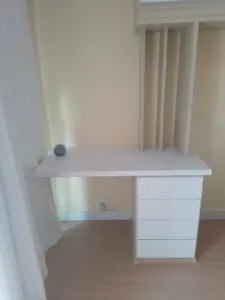 Envelopamento de escrivaninha