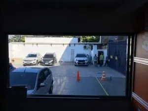 Visibilidade de dentro para fora: película fumê